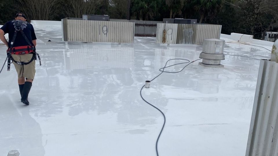 flat roof contractor in florida